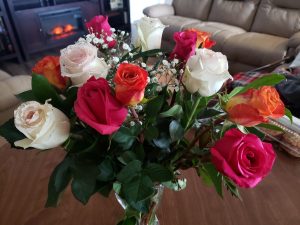 Mixed roses in vase