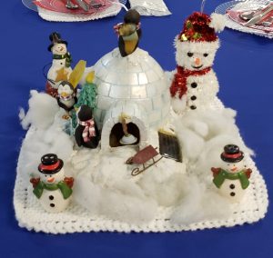Table Centerpiece with igloo and snowmen